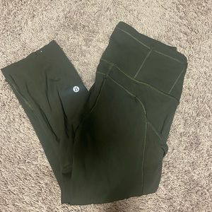 Lululemon size 8 fast and free crop